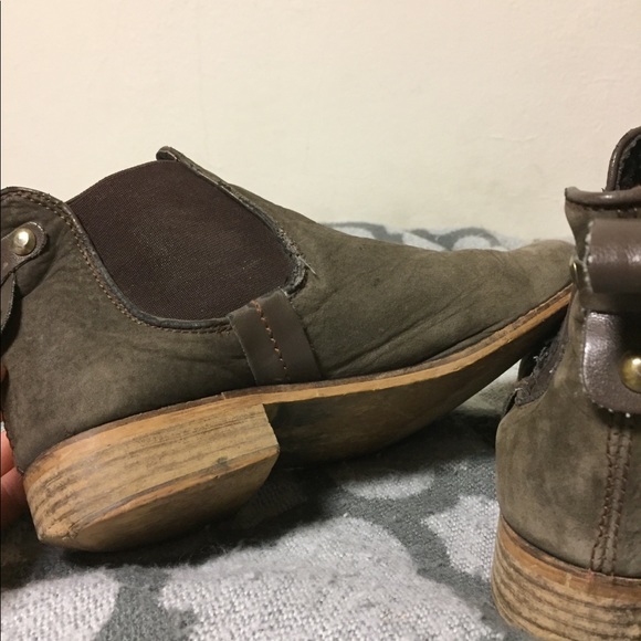 Steve Madden Booties - Picture 3 of 4